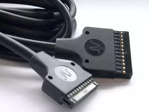 IO cable 600